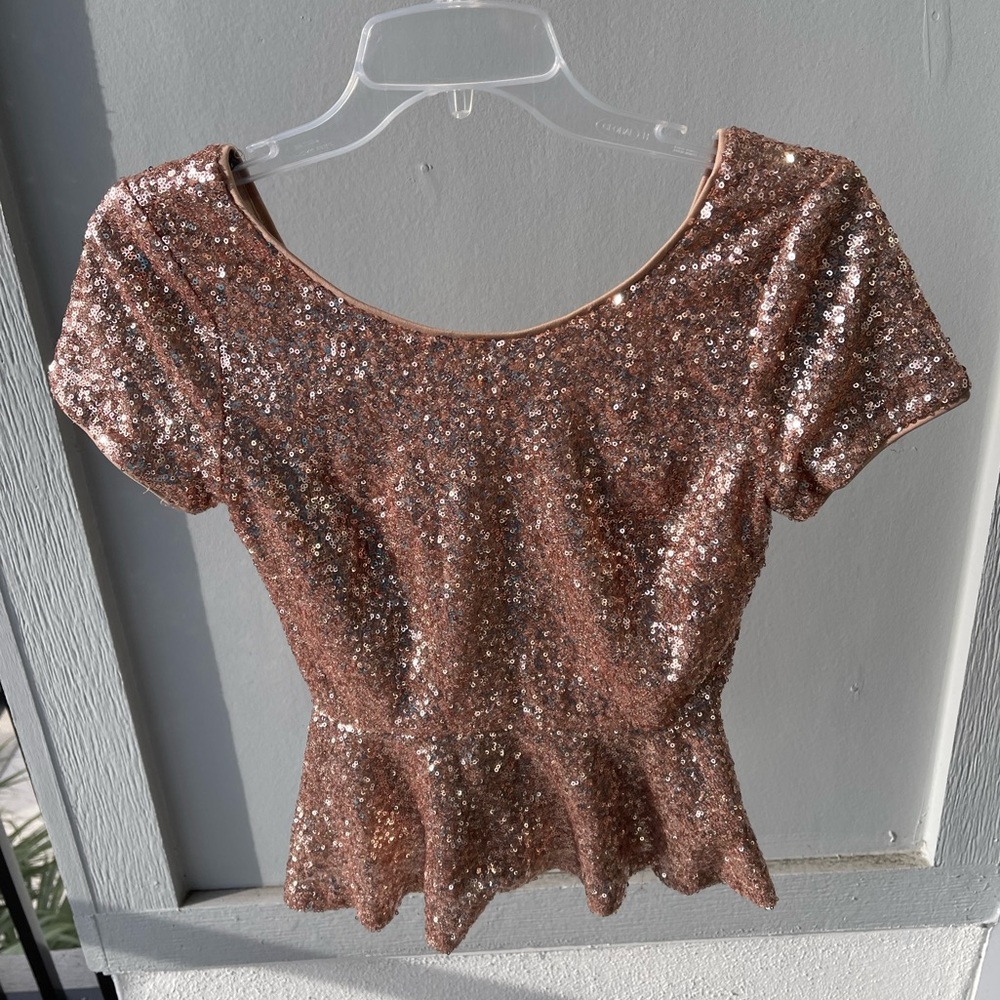 Forever 21 Rose Gold Sequin Peplum Top Size Small